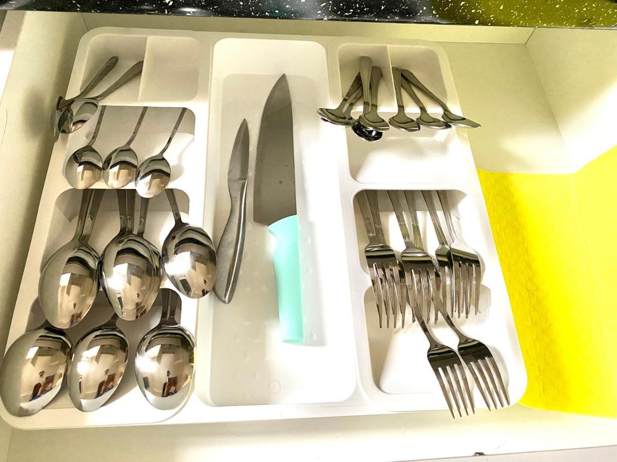 Quiet Near Subway And Acropolis 2 Bedrooms Apt 아테네 외부 사진