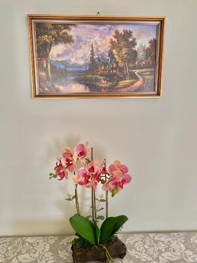 Quiet Near Subway And Acropolis 2 Bedrooms Apt 아테네 외부 사진